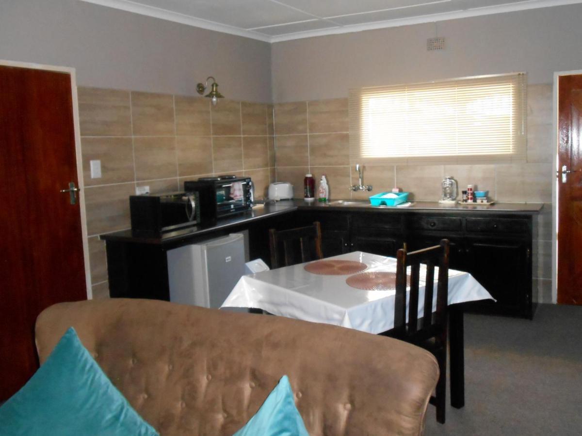 Obesa Lodge Graaff Reinet Luaran gambar