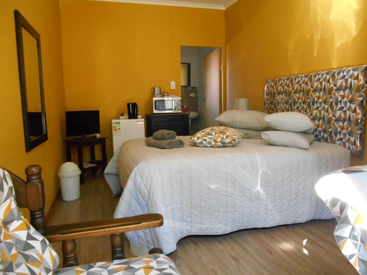 Obesa Lodge Graaff Reinet Luaran gambar